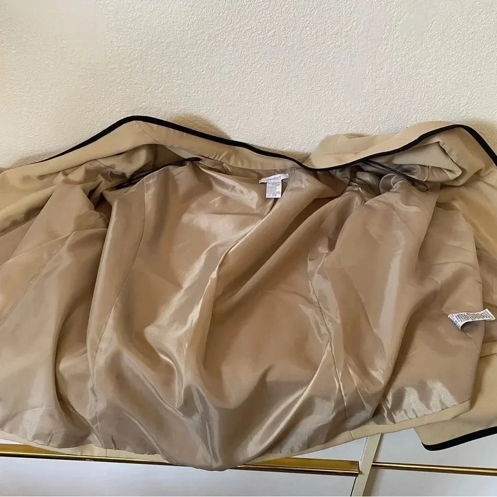 Dressbarn Woman Open Blazer in‎ Tan Size 22W